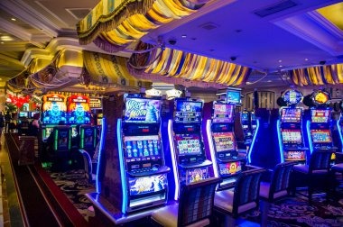 Shio Game table interface showing betting options and live dealer